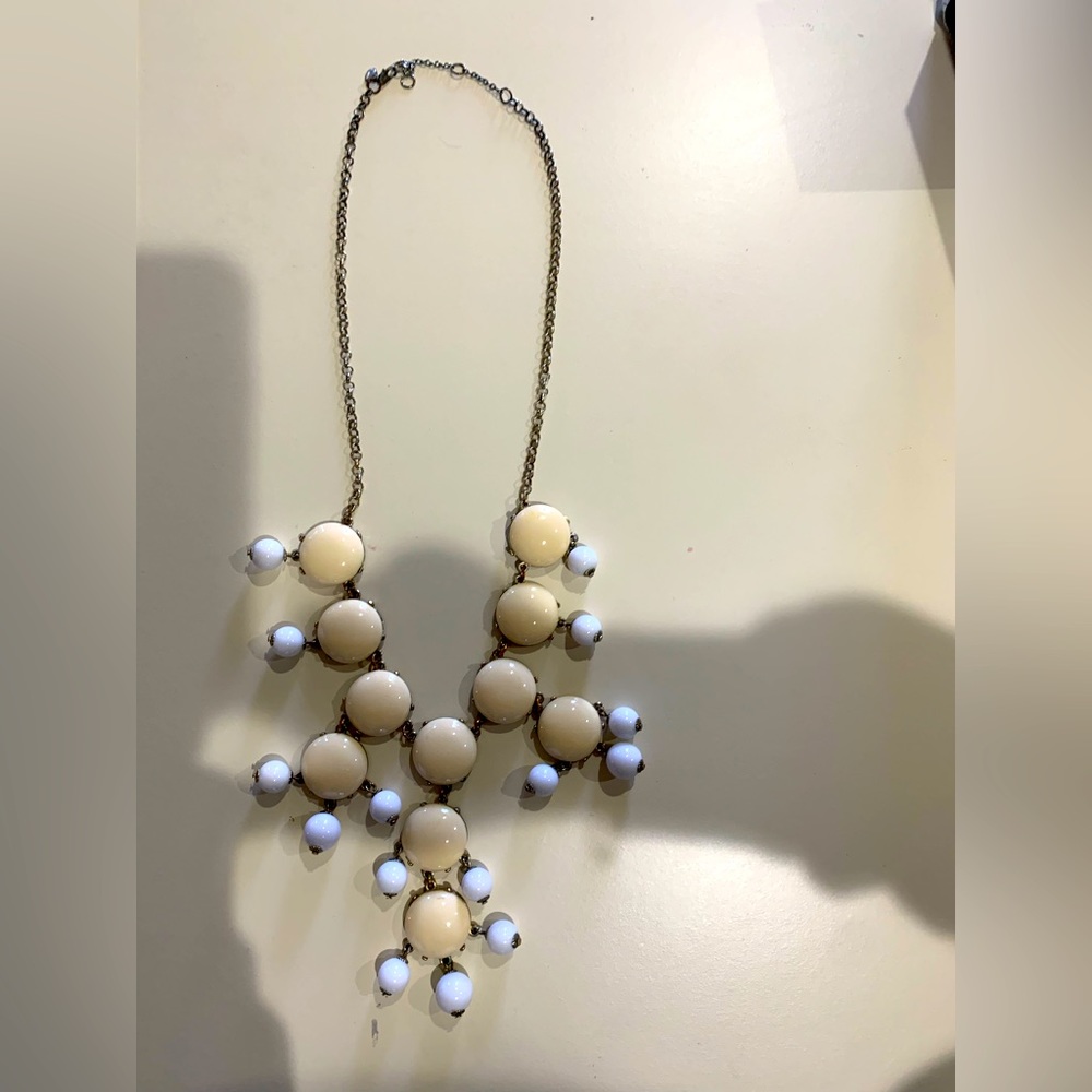 White chunky bauble statement necklace